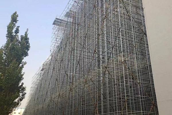 沈阳脚手架顶部的防雨措施